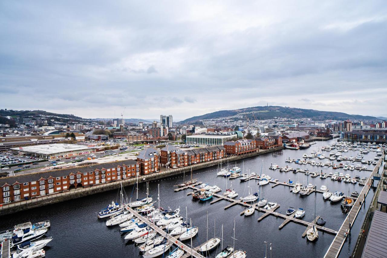 Coastal City Rooms - Waterfront Swansea Exterior photo