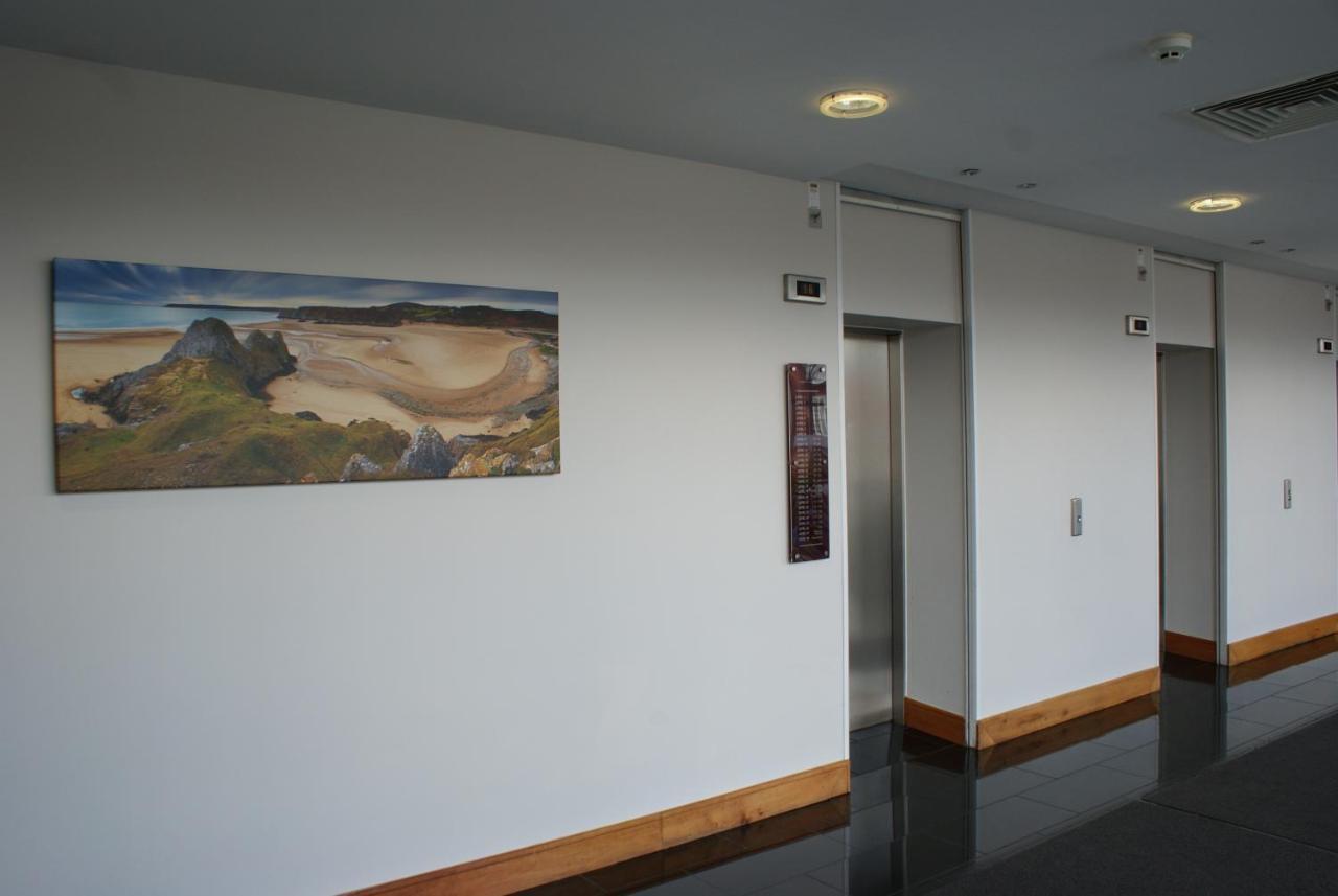 Coastal City Rooms - Waterfront Swansea Exterior photo